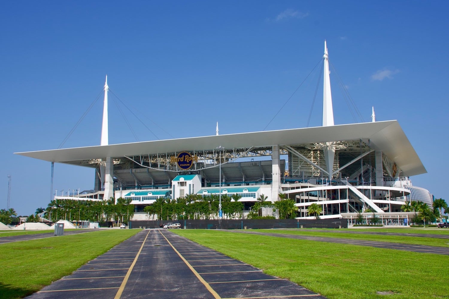 Hard Rock Stadium, Home Of The Miami Dolphins. Photo Credit: Valerie | Under Creative Commons License