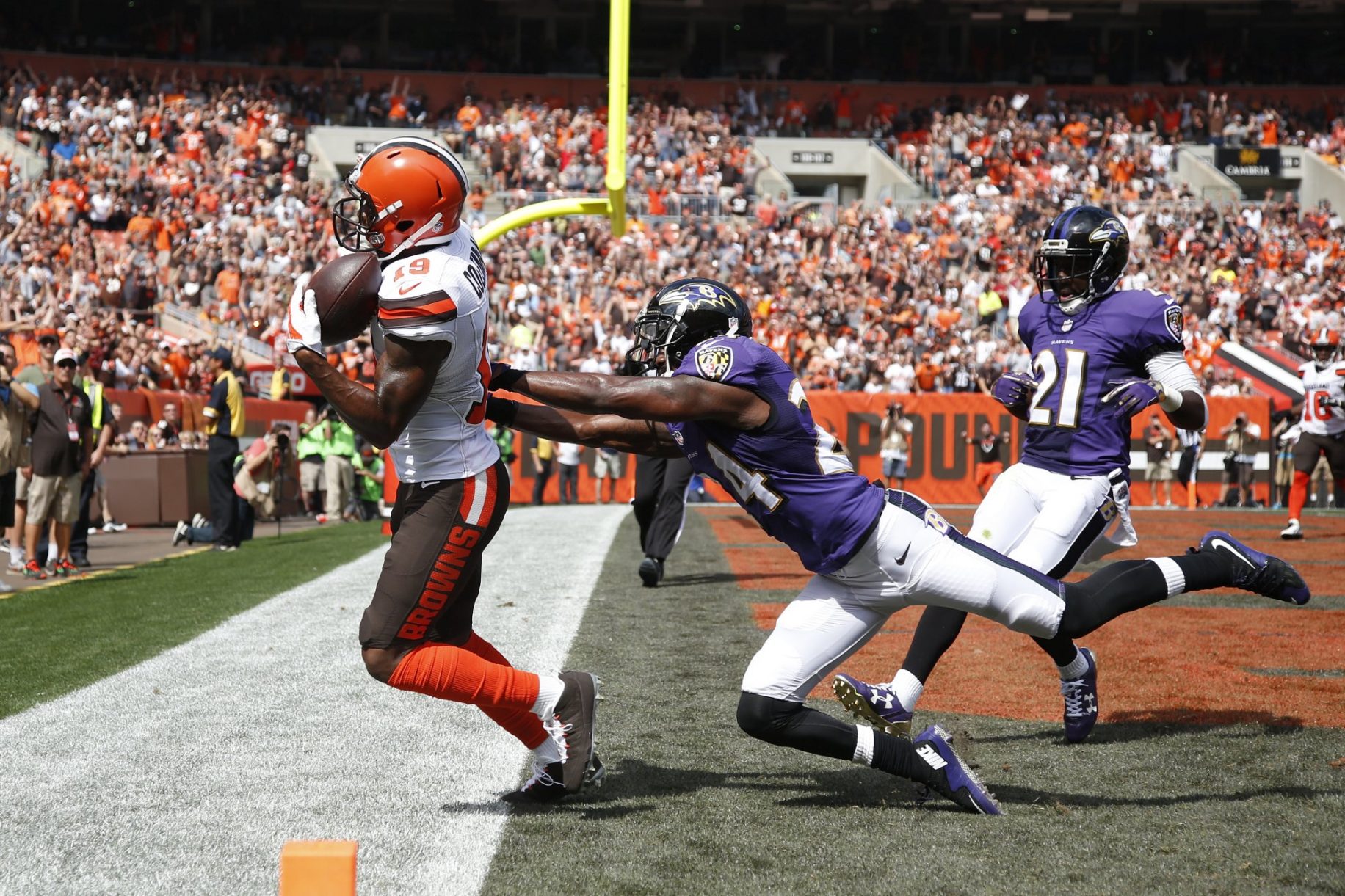 Rookie Browns wide receiver Corey Coleman hauls in a touchdown against the Baltimore Ravens in week 2 of the 2016 season