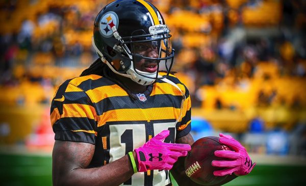 Steelers make multiple roster moves