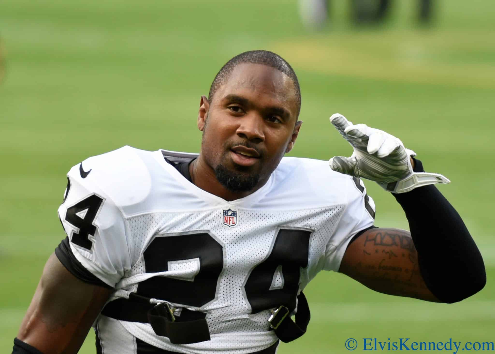 Raiders S Charles Woodson named AFC Defensive Player of the Week - Silver  And Black Pride