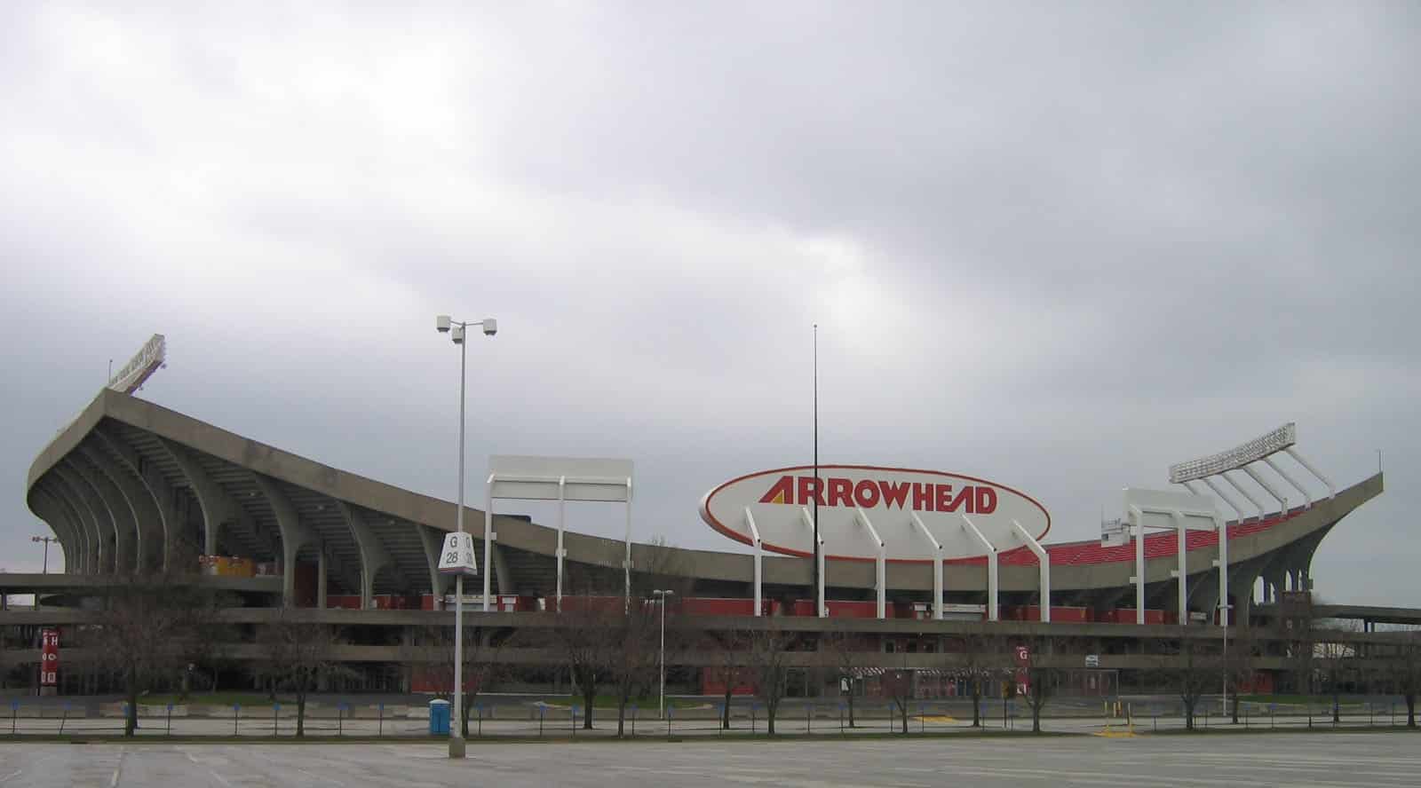 With one man's vision and Lamar Hunt's 'go to it,' the first Chiefs cheer  squad was formed, FOX 4 Kansas City WDAF-TV