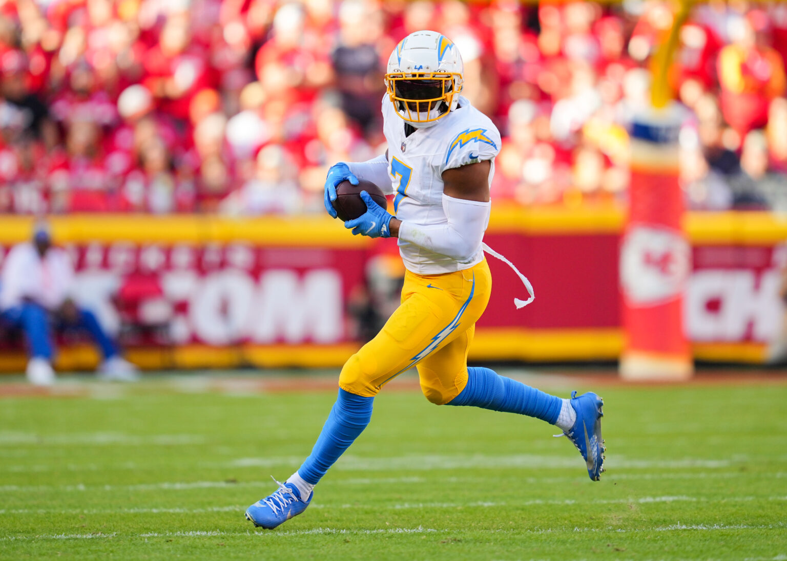 Los Angeles Chargers Injury Update Week 12 - Key Offensive Players 