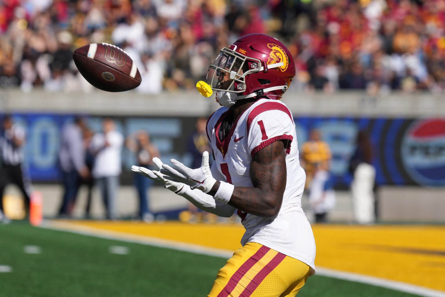 USC Trojans Zachariah Branch Named First Team All-American - LAFB Network