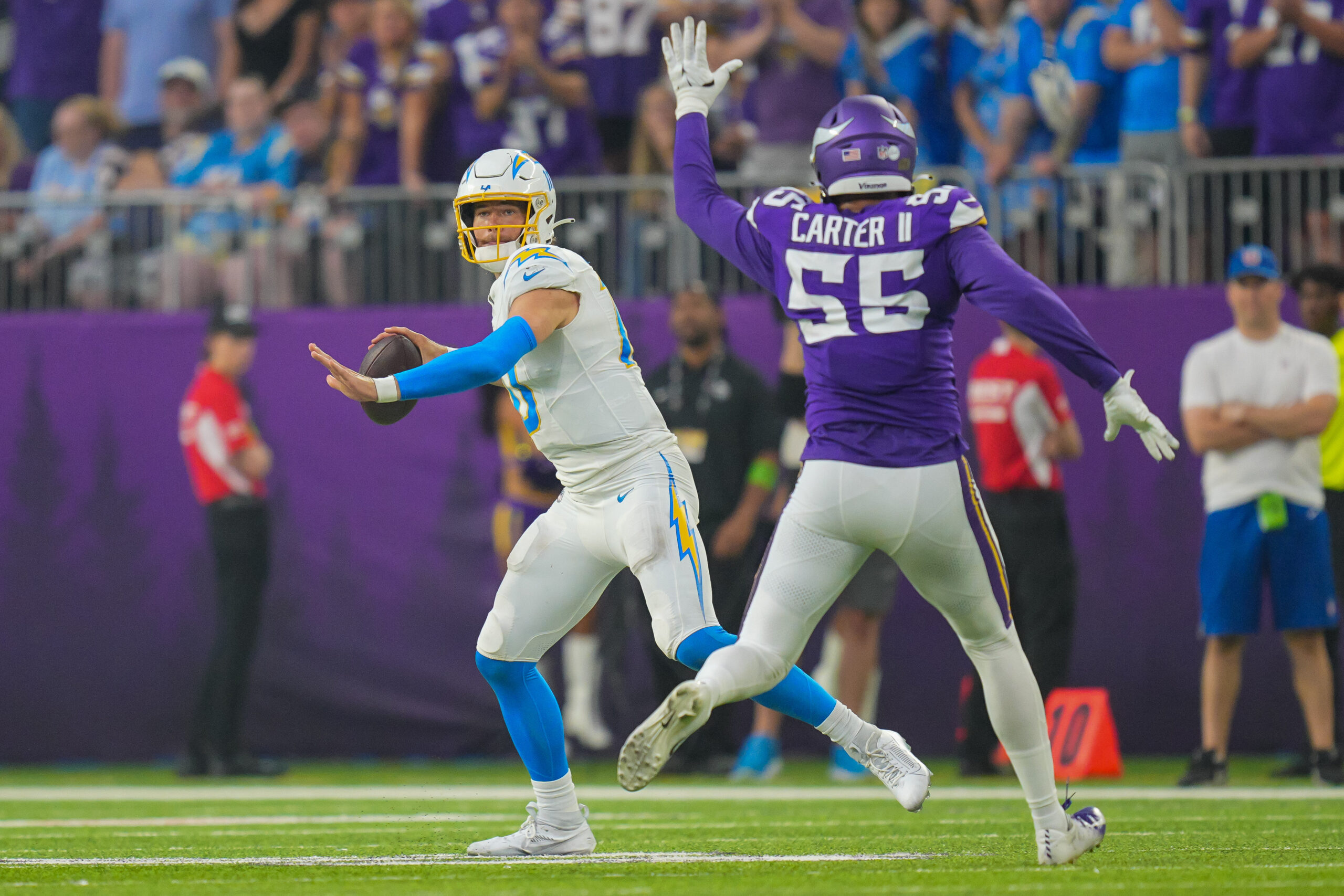 NFL: Los Angeles Chargers at Minnesota Vikings