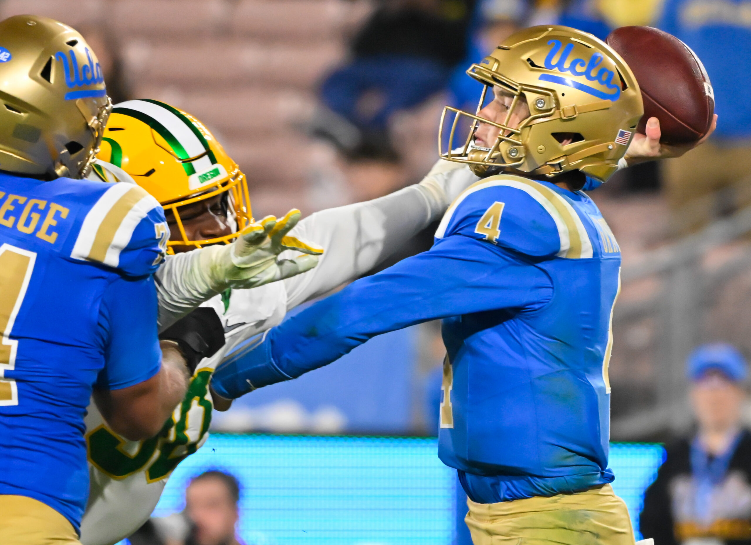 NCAA Football: Oregon at UCLA Bruins