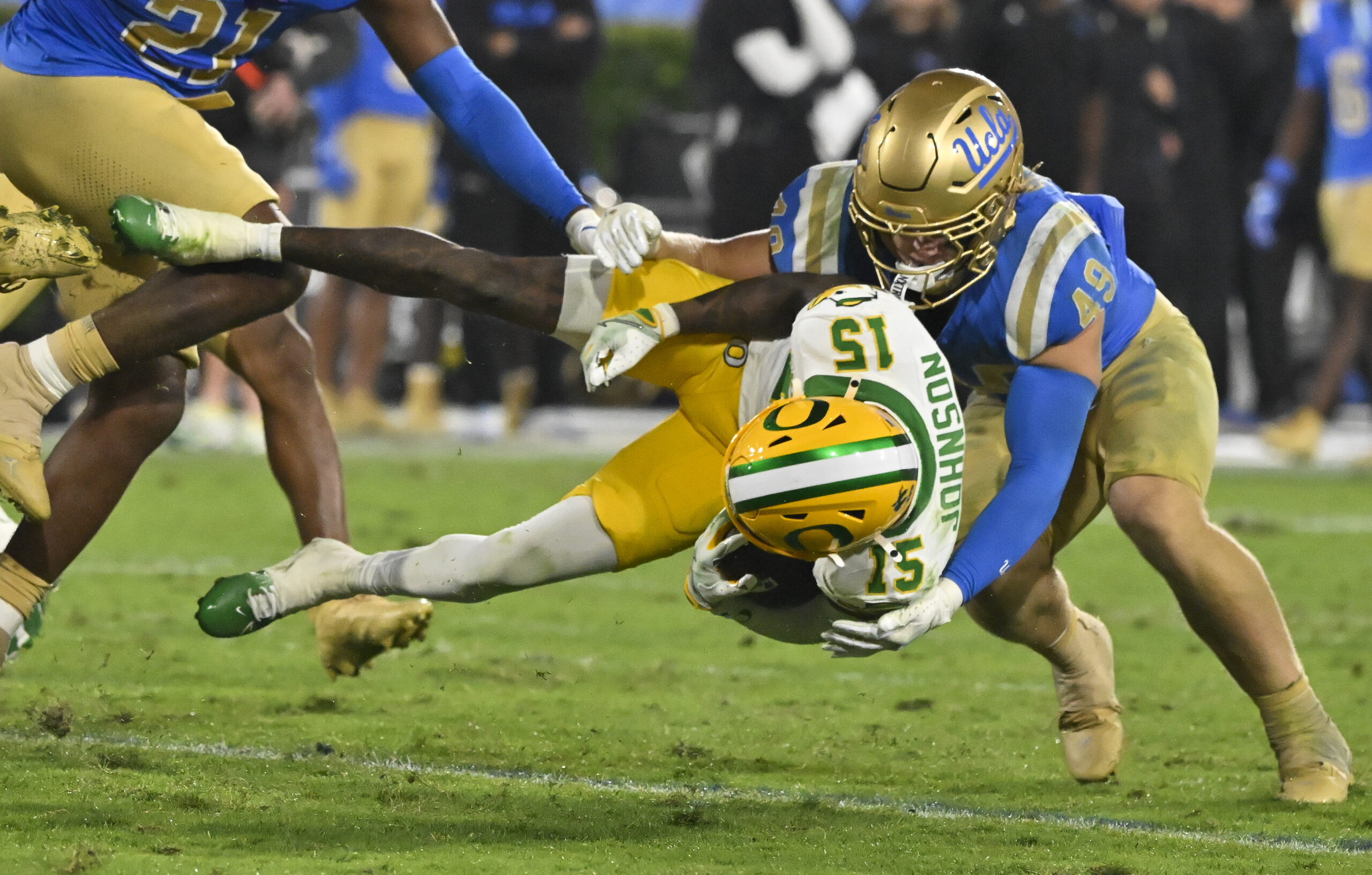 NCAA Football: Oregon at UCLA Bruins