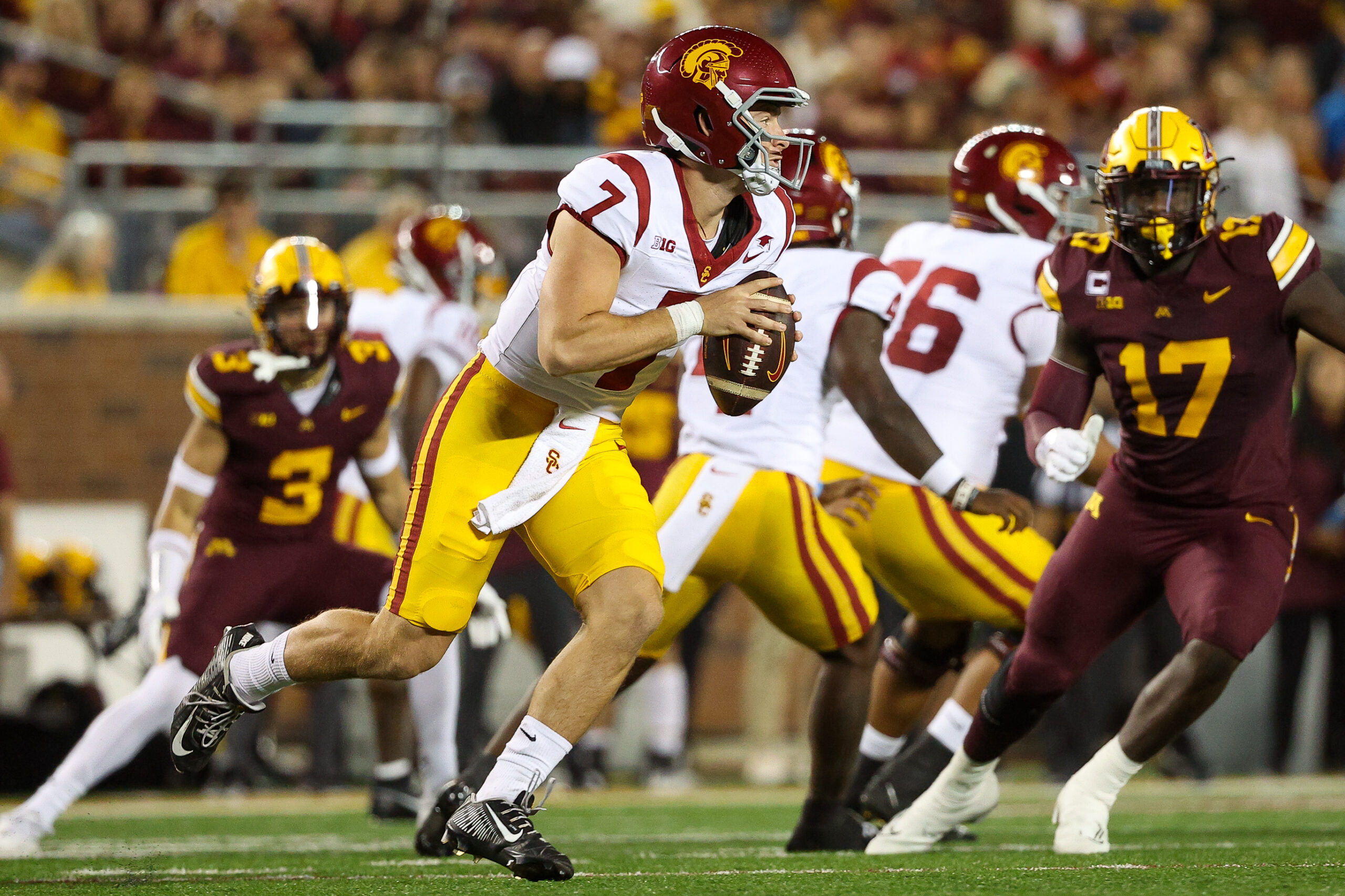 NCAA Football: Southern California at Minnesota