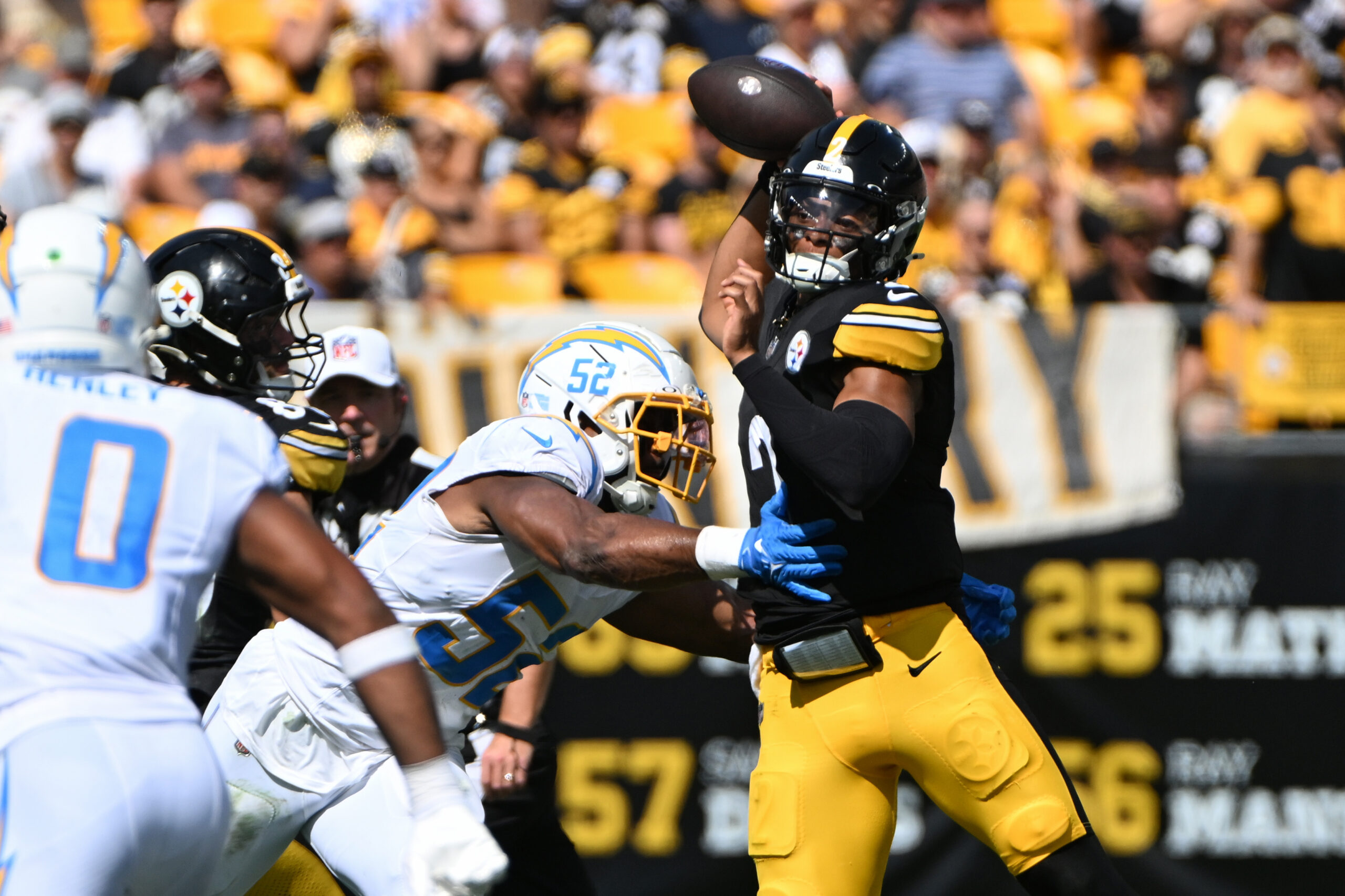 NFL: Los Angeles Chargers at Pittsburgh Steelers