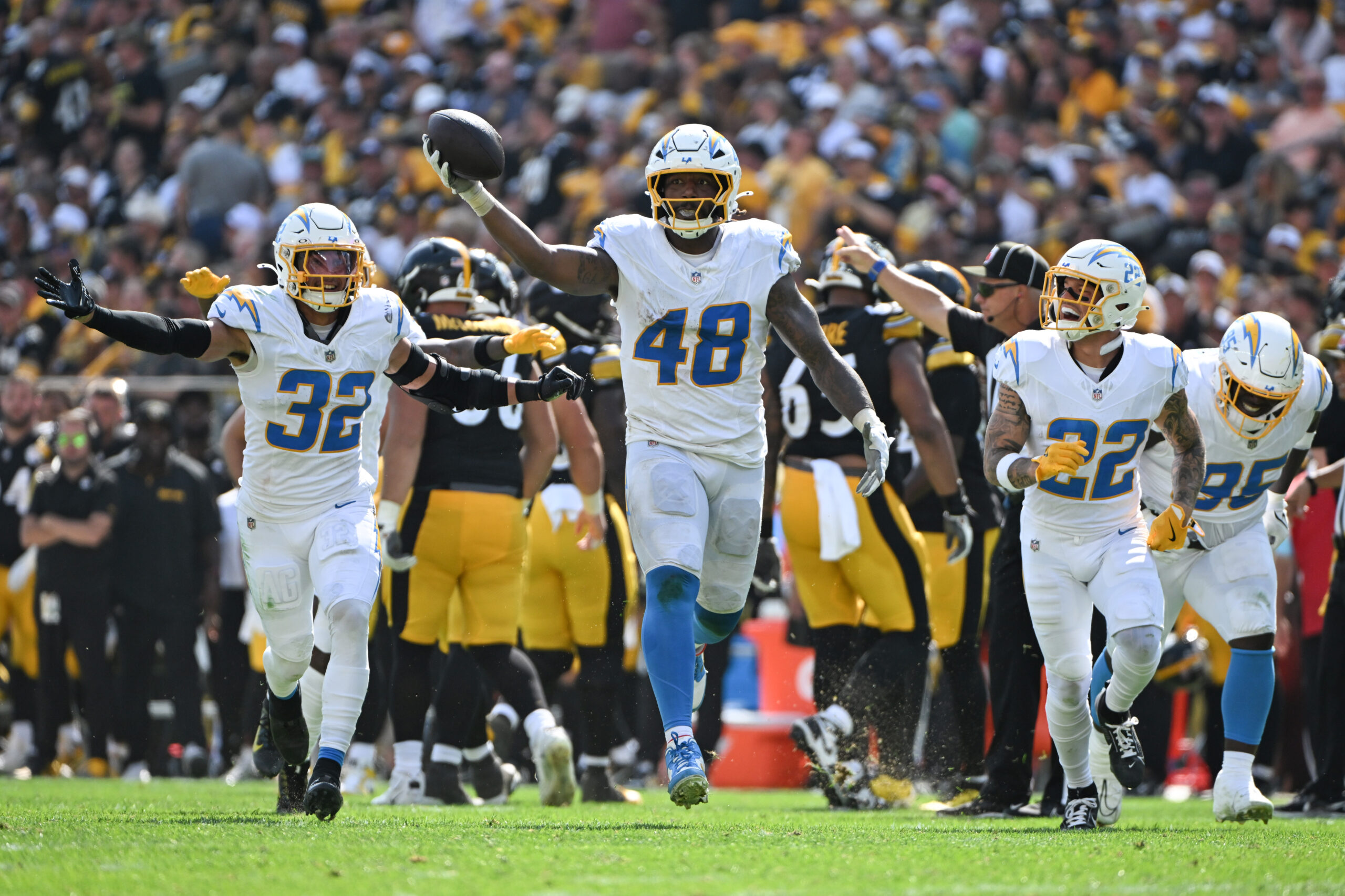 NFL: Los Angeles Chargers at Pittsburgh Steelers