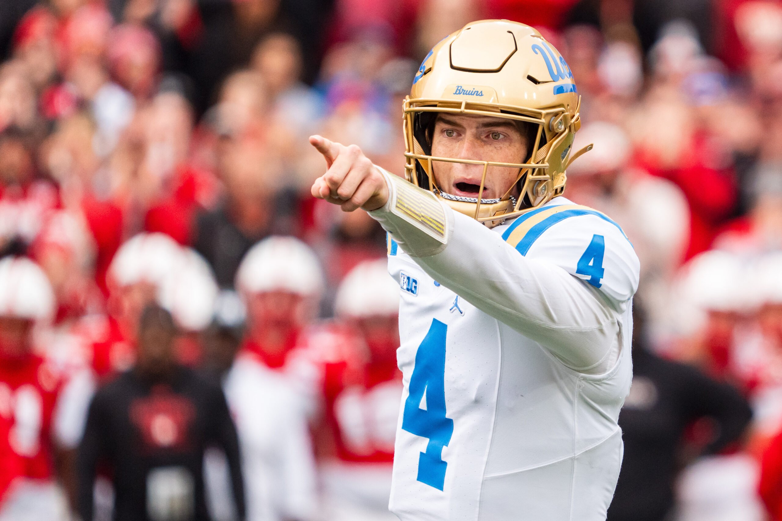 NCAA Football: UCLA Bruins at Nebraska | Ethan Garbers