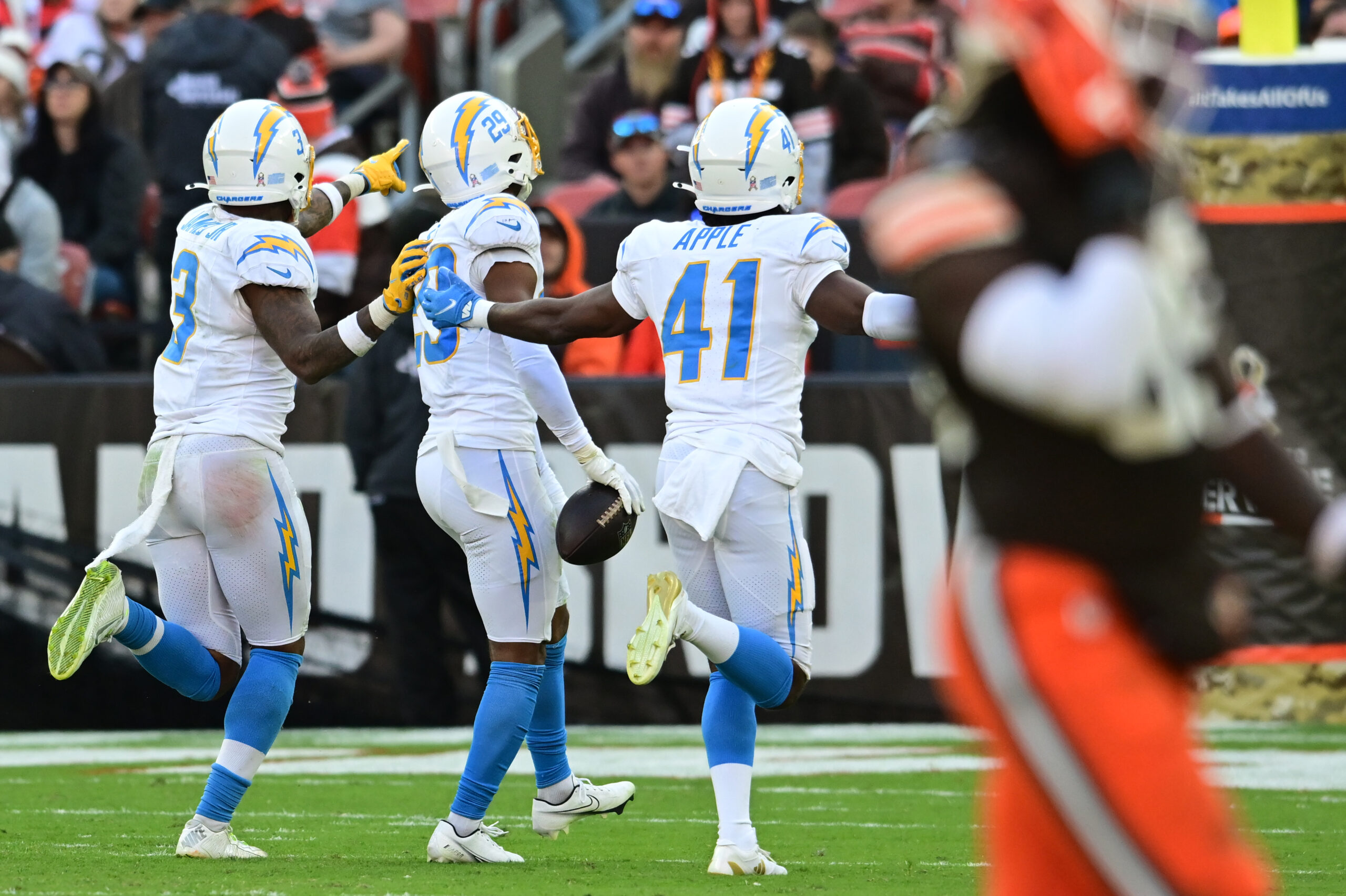 NFL: Los Angeles Chargers at Cleveland Browns