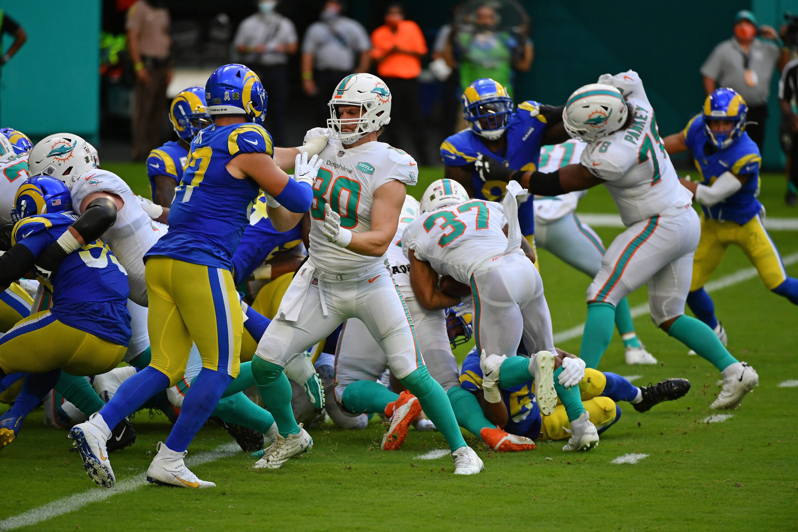 NFL: Los Angeles Rams at Miami Dolphins