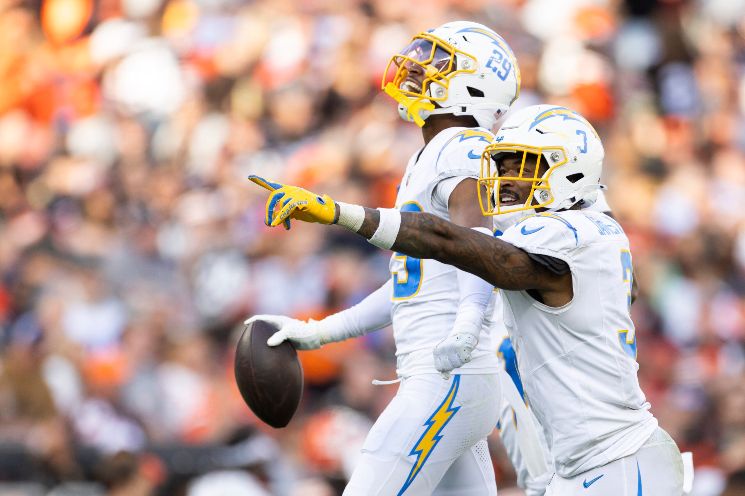 NFL: Los Angeles Chargers at Cleveland Browns