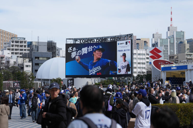 MLB: Los Angeles Dodgers at Chicago Cubs